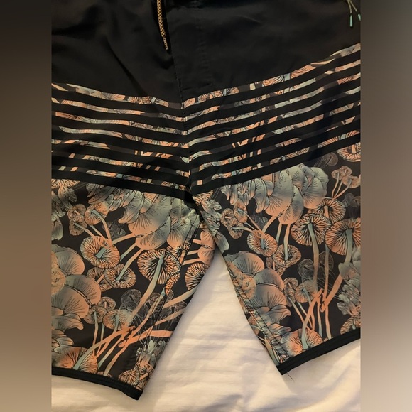 Far West men’s size 38 Navy funghi motif Swim Trunks - Picture 10 of 13